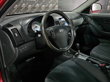 Hyundai Elantra, 2008г, передний привод, автомат