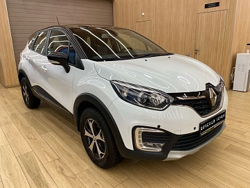 Renault Kaptur, 2022г, передний привод, вариатор