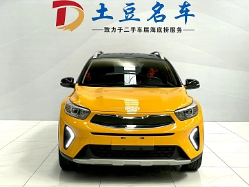 Kia Stonic, 2022г, передний привод, автомат