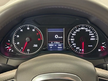 Audi Q5, 2010г, передний привод, автомат