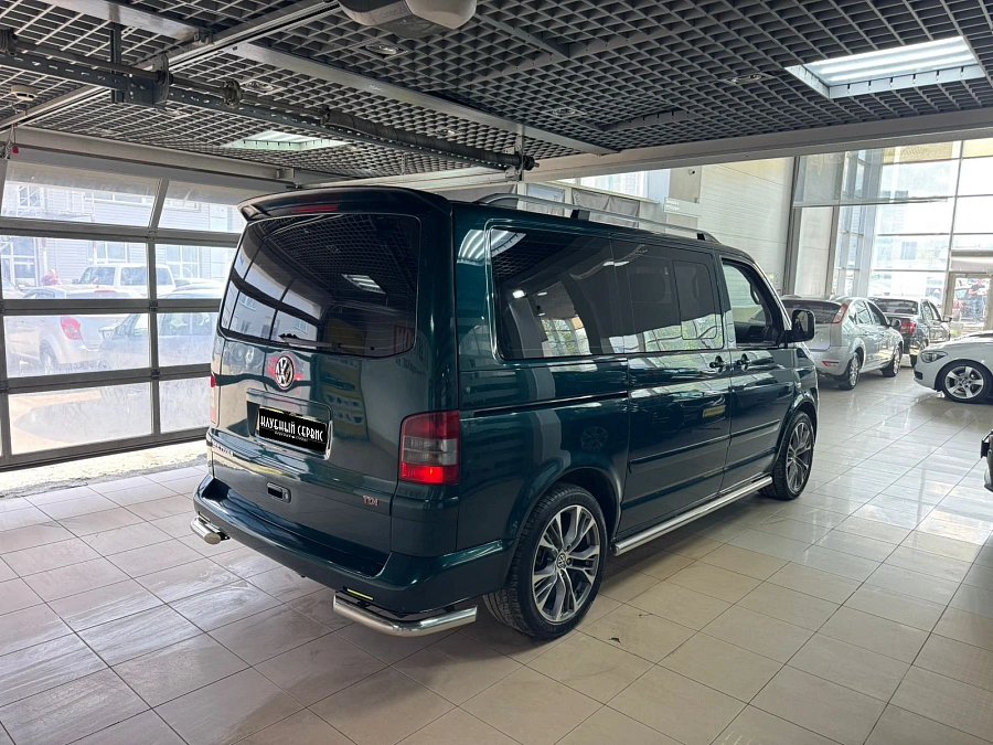 Volkswagen Multivan, 2003г., передний привод, механика