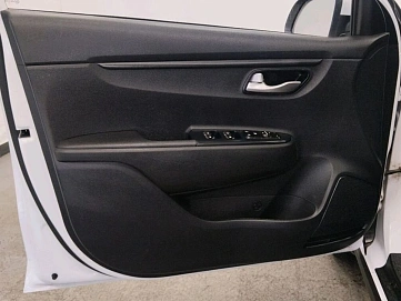 Kia Rio, 2021г, передний привод, автомат