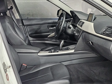 BMW 3 серии, 2014г, задний привод, автомат
