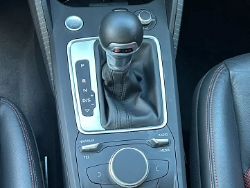 Audi Q2, 2021г, передний привод, робот