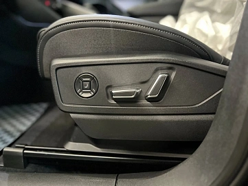 Audi Q5, 2025г, полный привод, робот