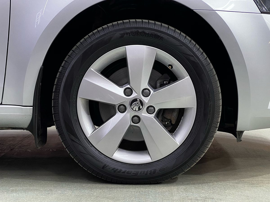 Skoda Octavia, 2019г., передний привод, робот