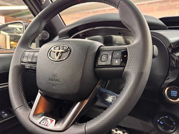 Toyota Hilux, 2024г, полный привод, автомат