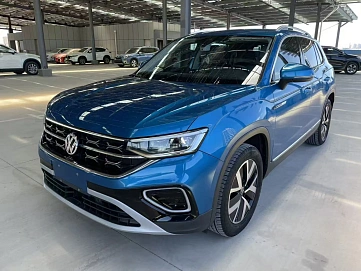 Volkswagen Tayron, 2022г, передний привод, робот