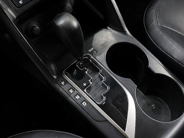 Hyundai Tucson, 2011г, передний привод, автомат