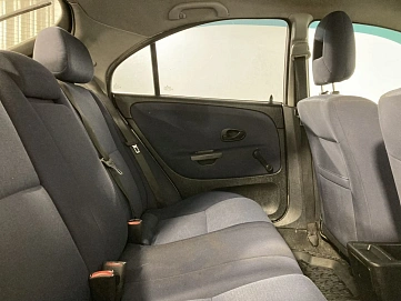 Mitsubishi Carisma, 2003г, передний привод, механика