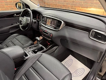 Kia , 2019г., полный привод, автомат