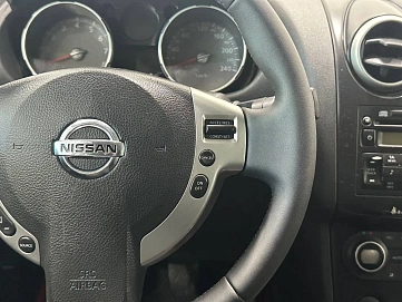Nissan Qashqai, 2009г, передний привод, механика