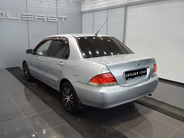 Mitsubishi Lancer, 2005г, передний привод, механика