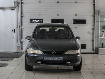 Opel Vectra, 1998г, передний привод, механика
