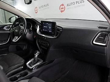 Kia Ceed, 2021г, передний привод, робот