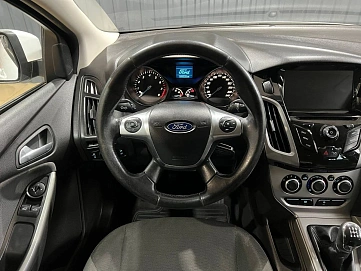 Ford Focus, 2013г, передний привод, механика