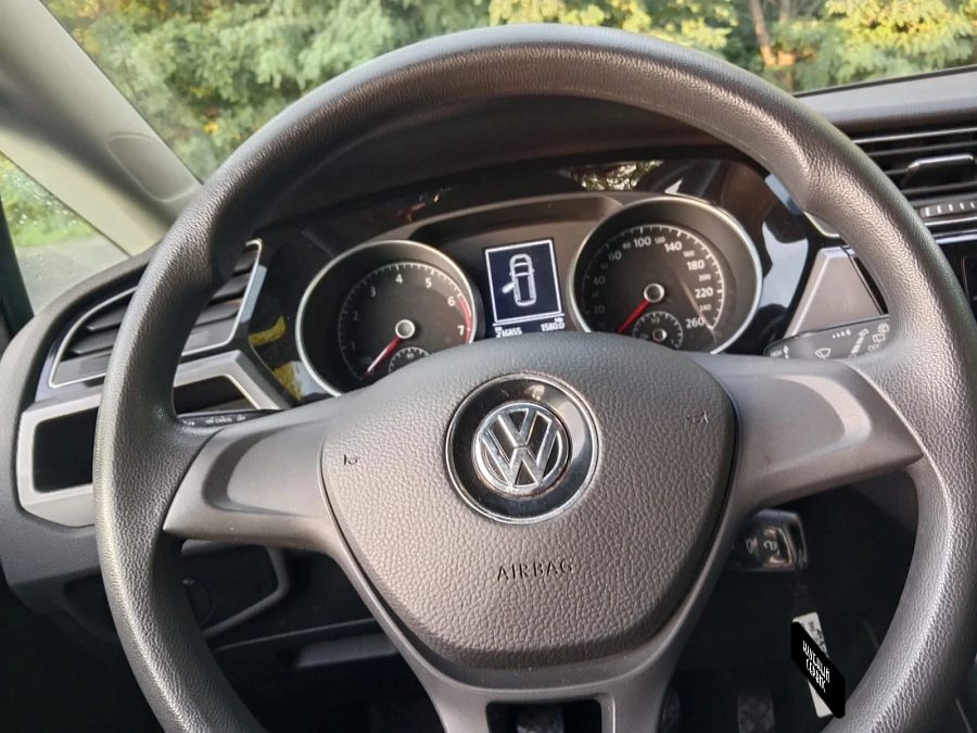 Volkswagen Touran, 2018г., передний привод, механика