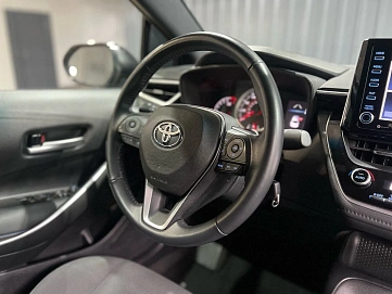 Toyota Corolla, 2020г, передний привод, вариатор