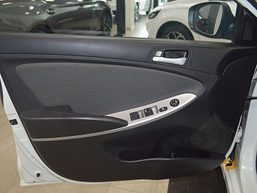 Hyundai Solaris, 2012г, передний привод, механика