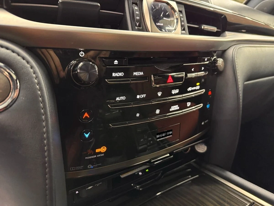 Lexus LX, 2017г., полный привод, автомат