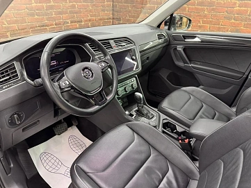 Volkswagen Tiguan, 2018г, полный привод, робот