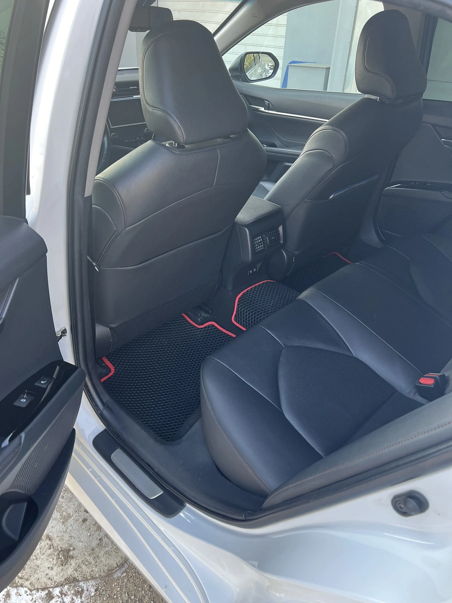 Toyota Camry, 2018г., передний привод, автомат