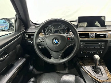 BMW 3 серии, 2006г, задний привод, автомат