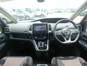 Nissan Serena, 2020г, передний привод, автомат