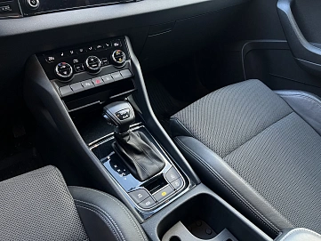 Skoda Karoq, 2022г, полный привод, робот