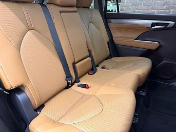 Toyota Highlander, 2025г, полный привод, автомат