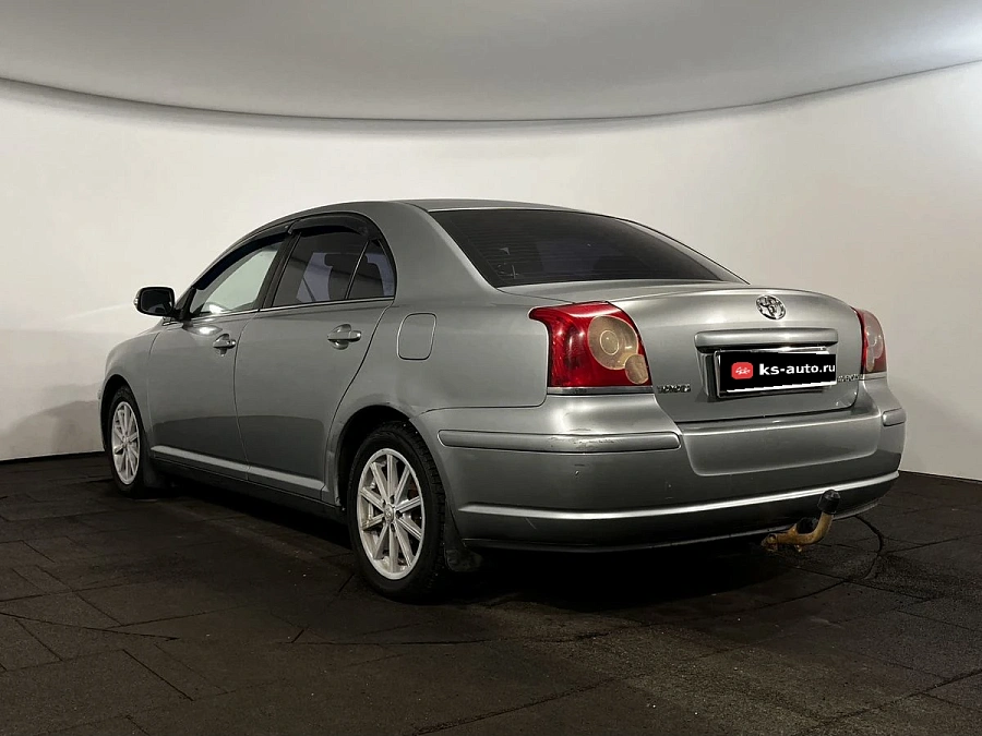 Toyota Avensis, 2008г., передний привод, механика