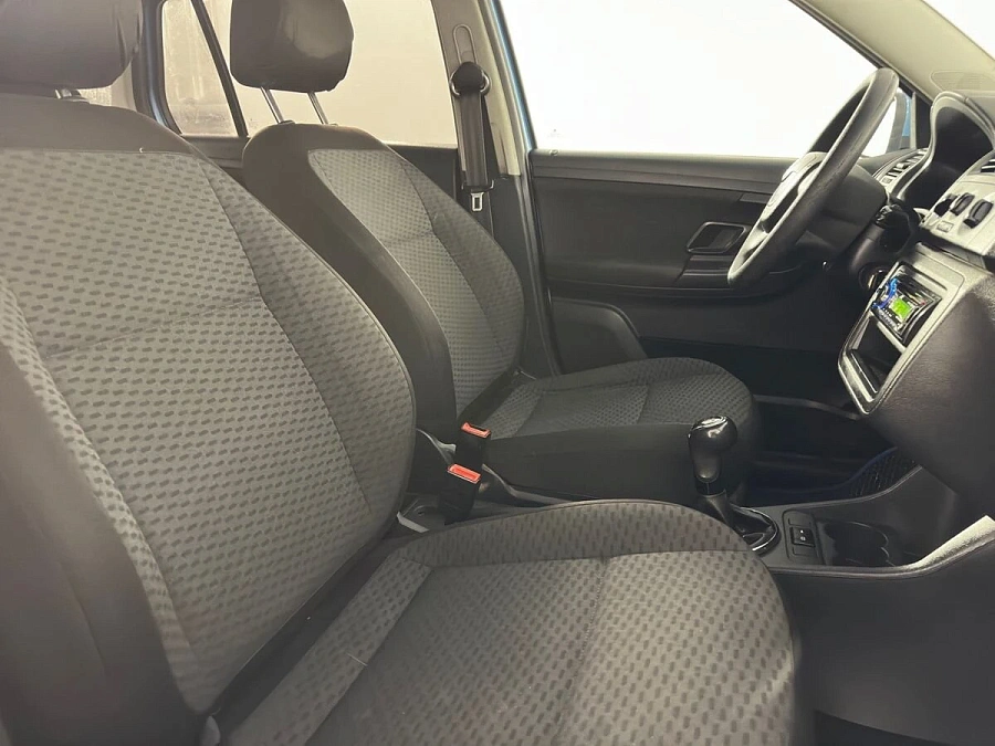 Skoda Fabia, 2012г., передний привод, механика