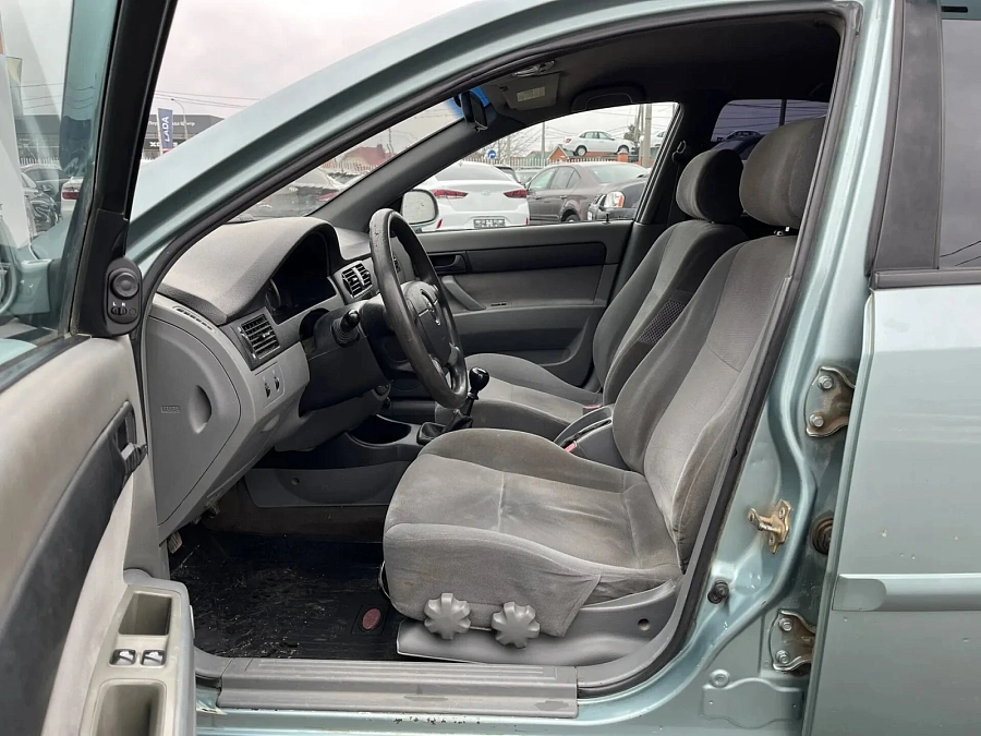 Chevrolet Lacetti, 2006г., передний привод, механика