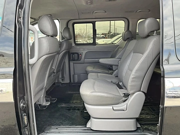 Hyundai Grand Starex, 2011г., задний привод, автомат