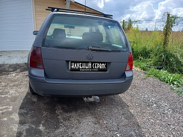 Volkswagen Golf, 1999г, передний привод, механика