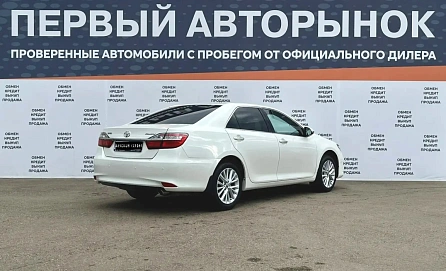 Toyota Camry, 2016г, передний привод, автомат