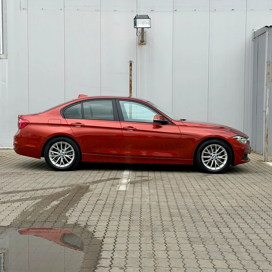 BMW 3 серии, 2017г., задний привод, автомат