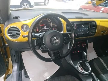 Volkswagen Beetle, 2017г, передний привод, робот