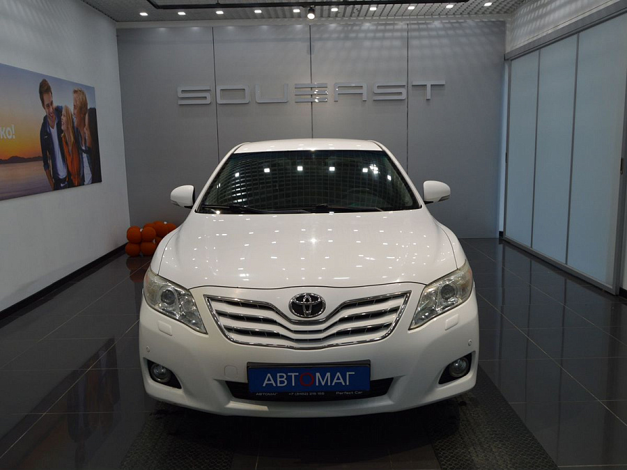 Toyota Camry, 2011г., передний привод, автомат