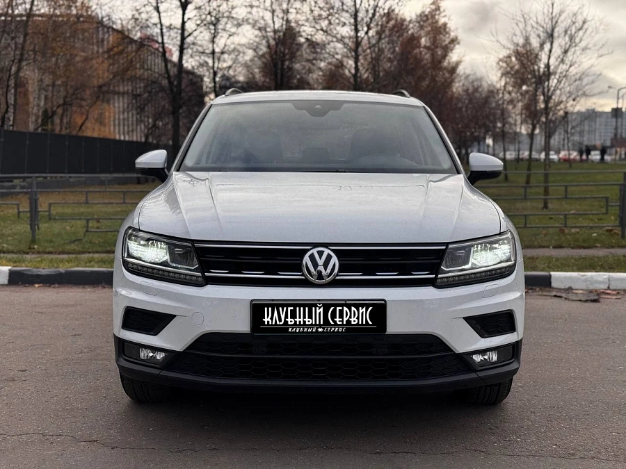 Volkswagen Tiguan, 2020г., передний привод, робот