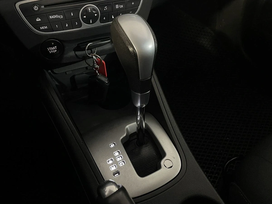 Renault Fluence, 2011г., передний привод, вариатор