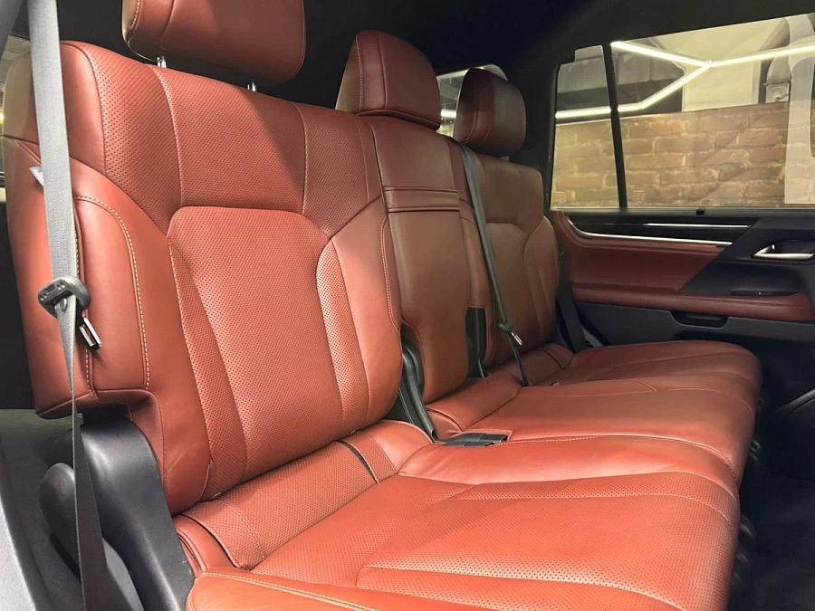 Lexus LX, 2017г., полный привод, автомат