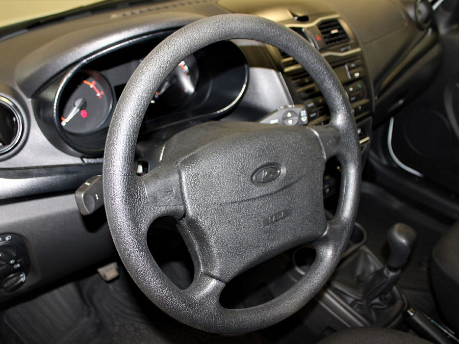 Lada (ВАЗ) , 2023г., передний привод, механика