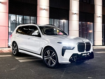BMW X7, 2022г, полный привод, автомат