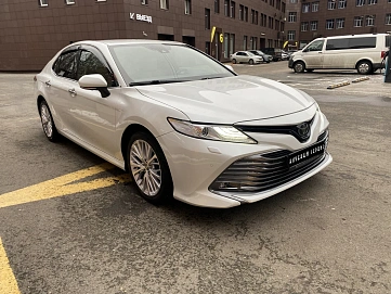 Toyota Camry, 2020г, передний привод, автомат