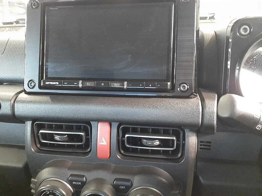 Suzuki Jimny, 2021г., полный привод, механика