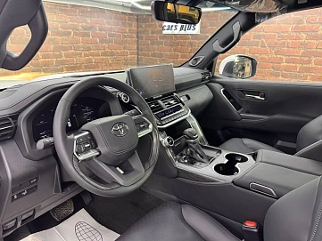 Toyota Land Cruiser, 2025г, полный привод, автомат