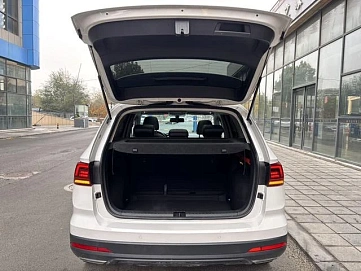 Volkswagen Tharu, 2022г, передний привод, робот