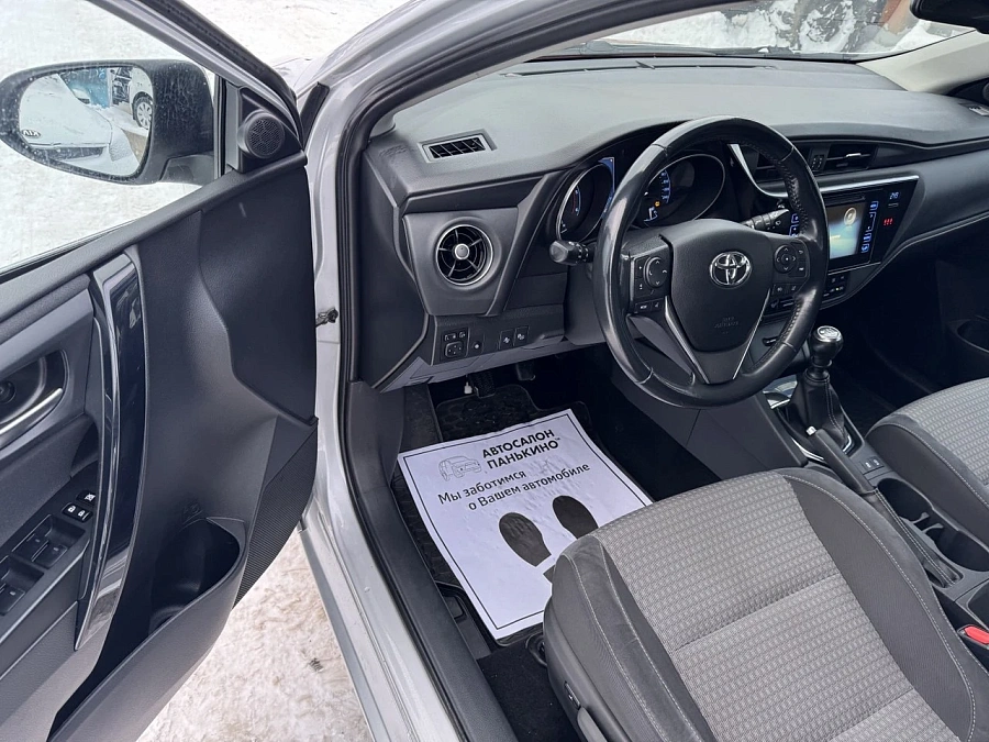 Toyota Auris, 2018г., передний привод, механика
