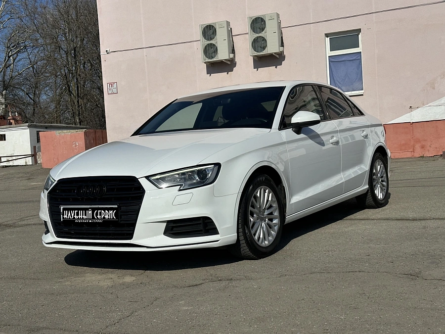Audi A3, 2018г., передний привод, робот